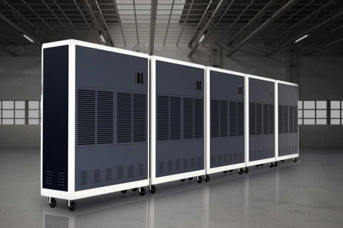 在使用轉輪除濕機時應該如何維護？